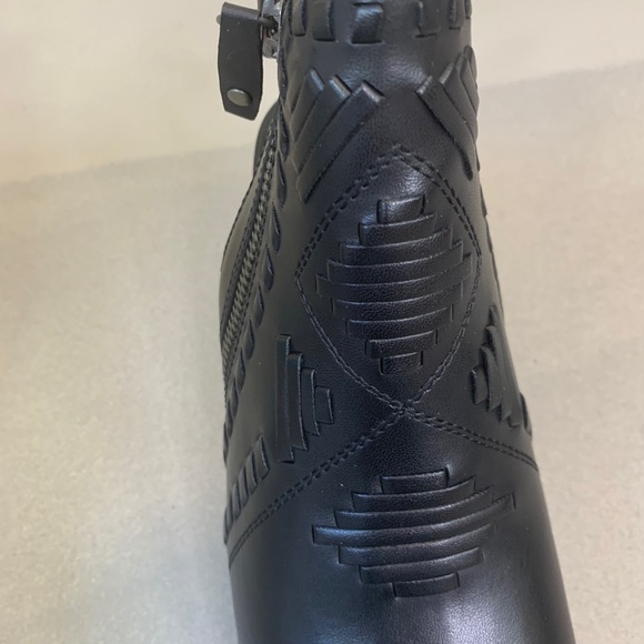 Baretraps Ivalyn Block Heel Open Toe Bootie - Picture 10 of 12